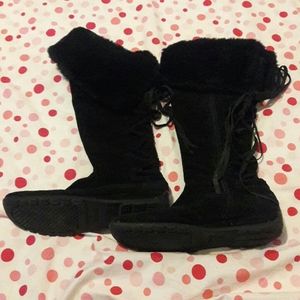 Ladies boots with fur